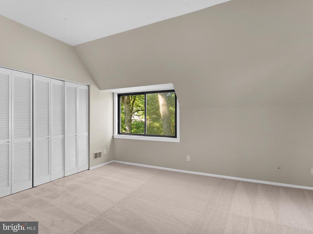 1502 Scandia Circle Reston, VA 20190 - Photo 20 of 42