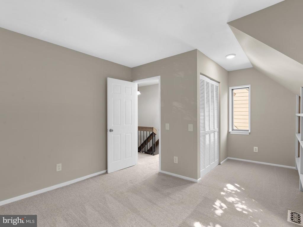 1502 Scandia Circle Reston, VA 20190 - Photo 22 of 42 Master Bedroom