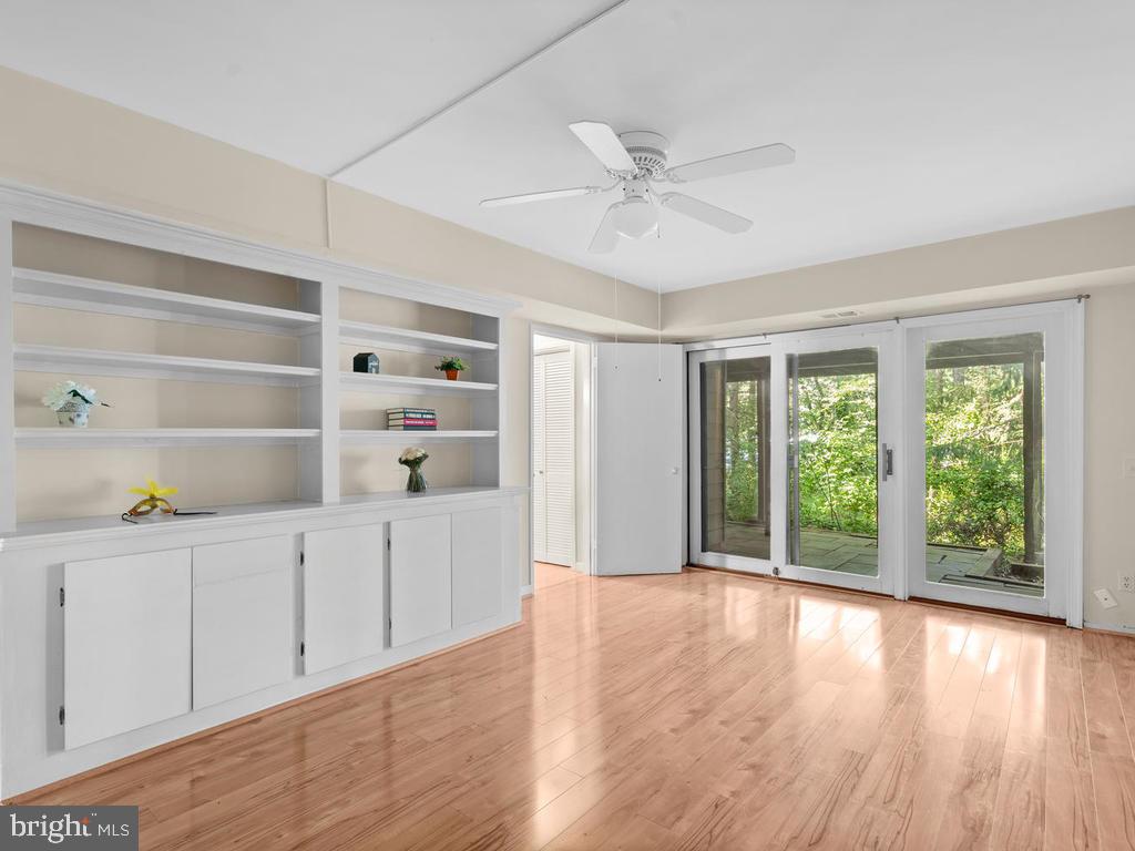 1502 Scandia Circle Reston, VA 20190 - Photo 34 of 42 Downstairs 5th bedroom with outside access
