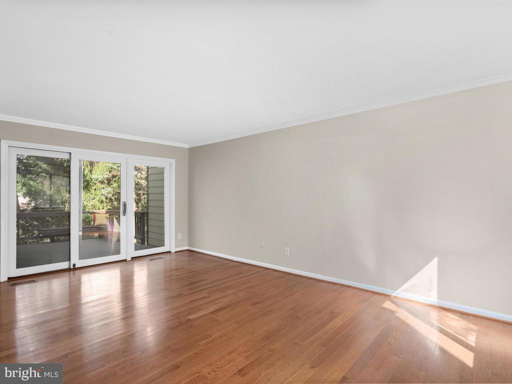 1502 Scandia Circle Reston, VA 20190 - Photo 35 of 42