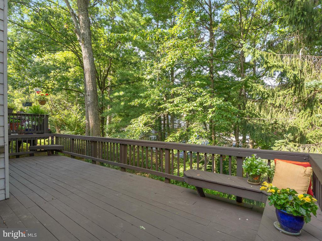 1502 Scandia Circle Reston, VA 20190 - Photo 37 of 42 Extra Large Deck across entire length of back