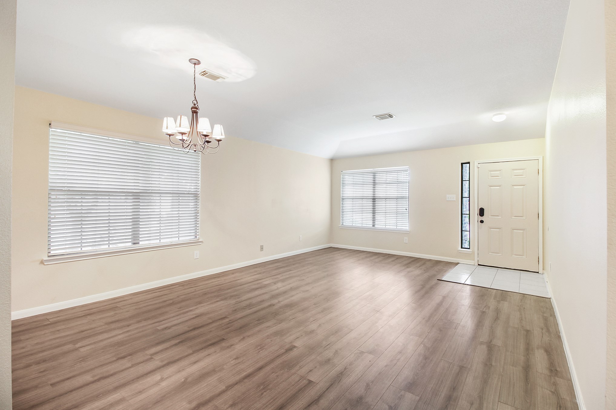 1814 Parkfair Court Katy, TX 77450 - Photo 10 of 36 The Great Room has a nice view to front yard.