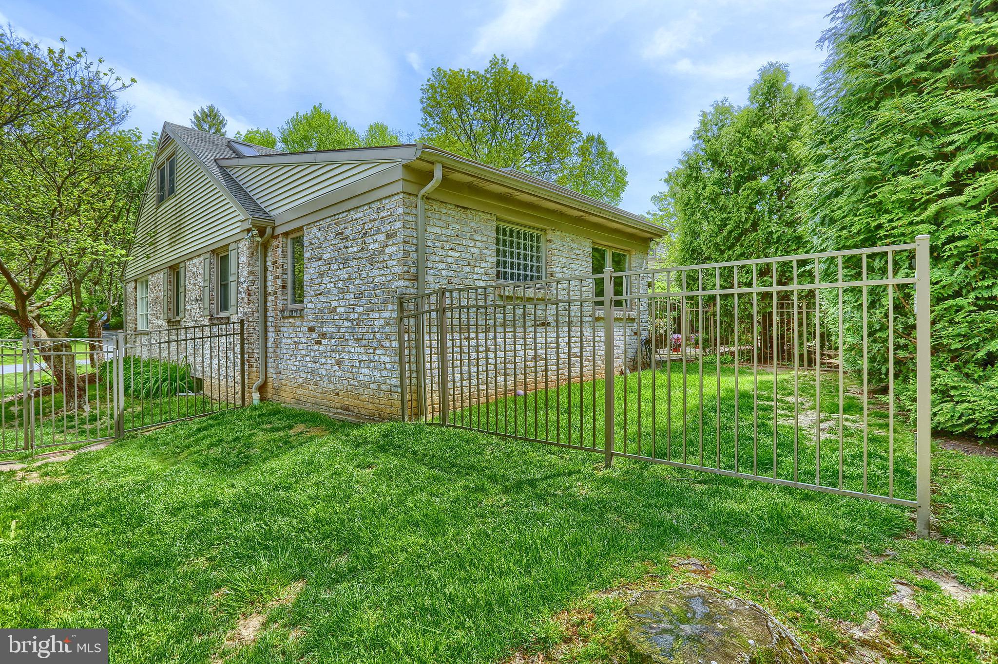 1276 Meadowbrook Road Lancaster, PA 17603 - Photo 11 of 56 Gallery Image 11