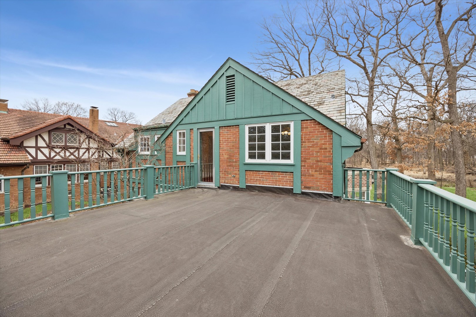 220 Maplewood Road Riverside, IL 60546 - Photo 33 of 39 Gallery Image 33