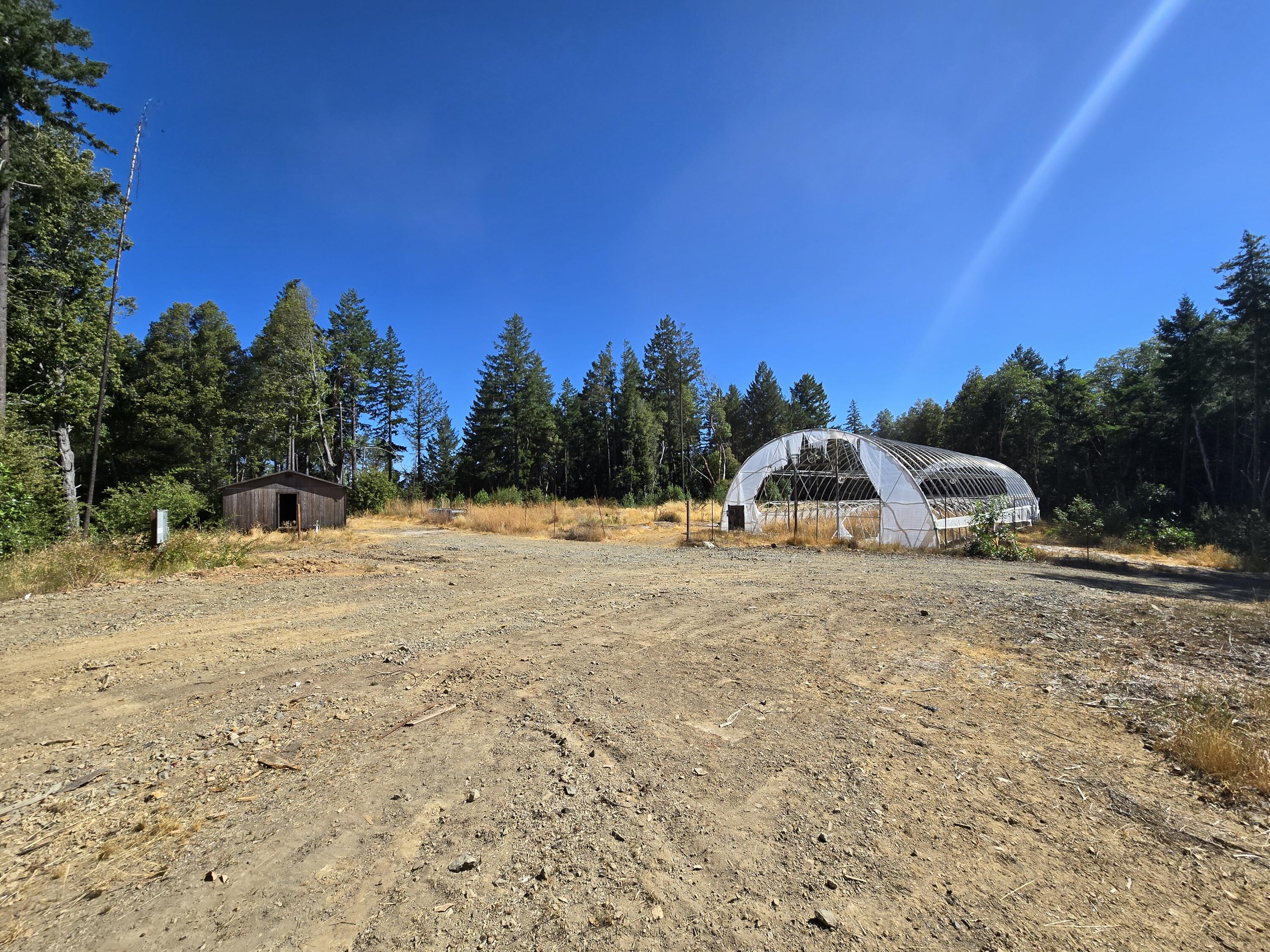 81515 Milstead Road Garberville, CA 95542 - Photo 13 of 38