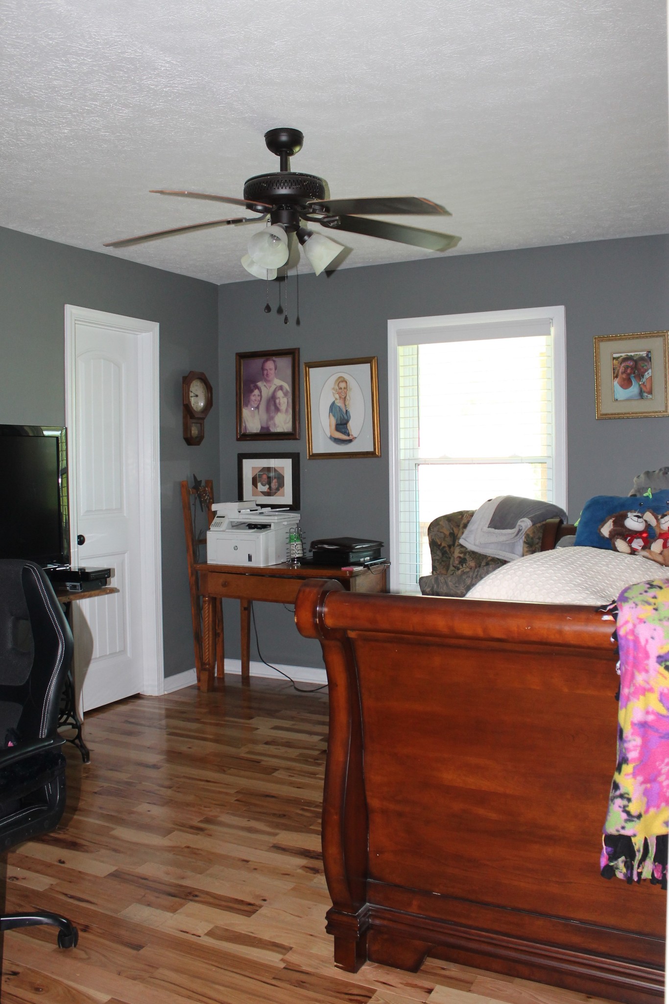 985 Archer Road Lafayette, TN 37083 - Photo 13 of 26 a bedroom with furniture and a window