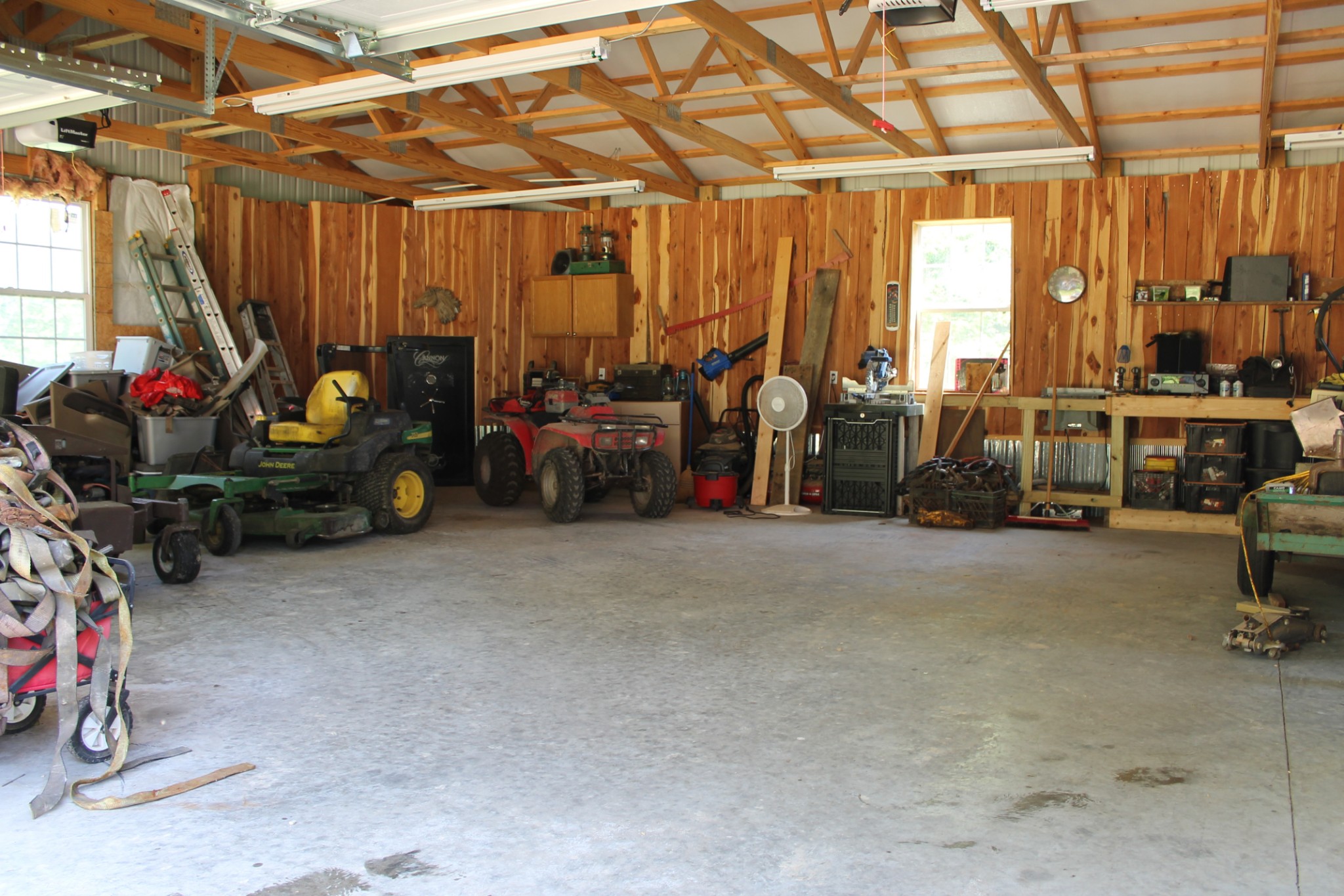 985 Archer Road Lafayette, TN 37083 - Photo 16 of 26 a view of a room with gym equipment