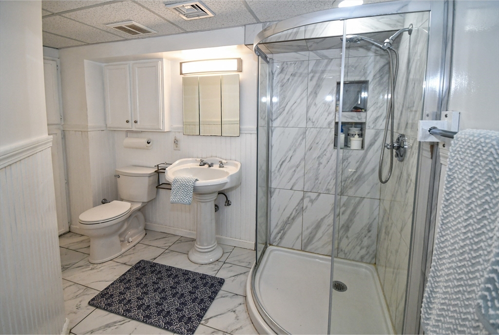 113 Jenkins Road Andover, MA 01810 - Photo 5 of 5 Gallery Image 5