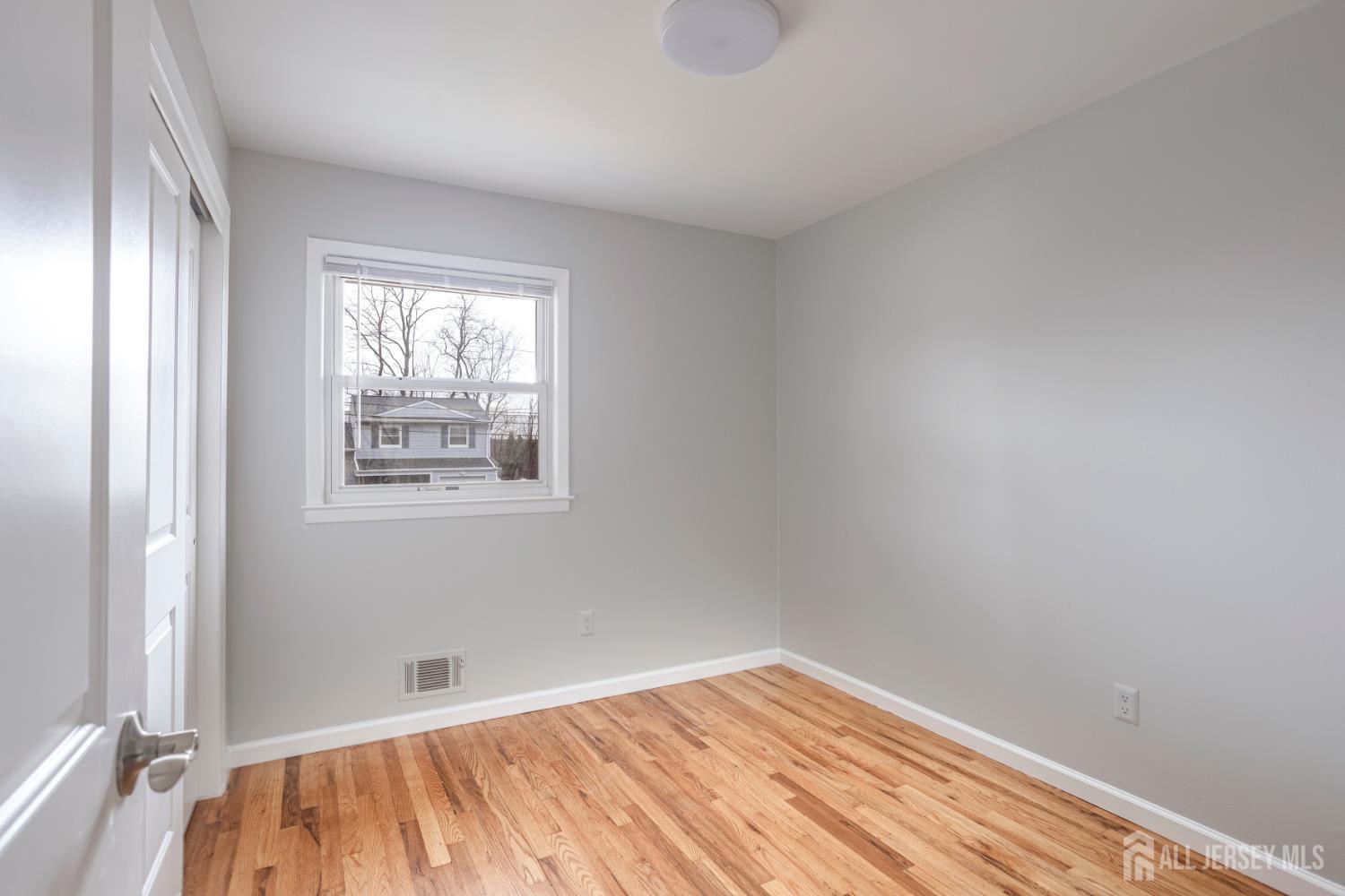 16 Outcalt Road Edison, NJ 08817 - Photo 9 of 29 Gallery Image 9