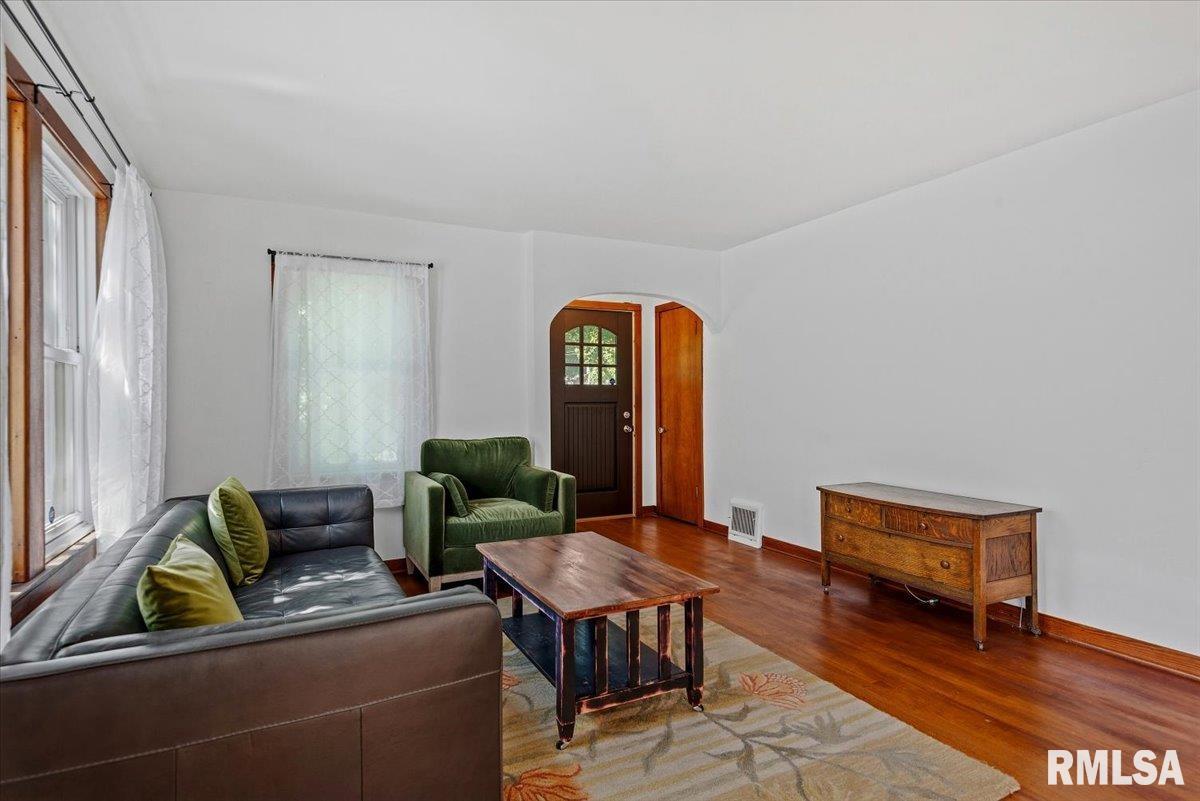523 Wood Avenue Springfield, IL 62702 - Photo 6 of 30 Gallery Image 6