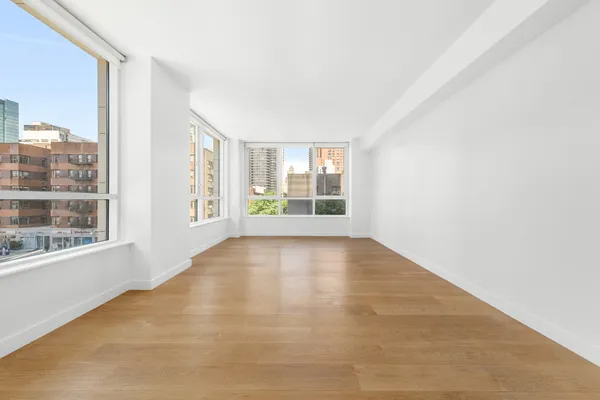 $10,000 | 301 East 61st Street, Unit 3B | Lenox Hill