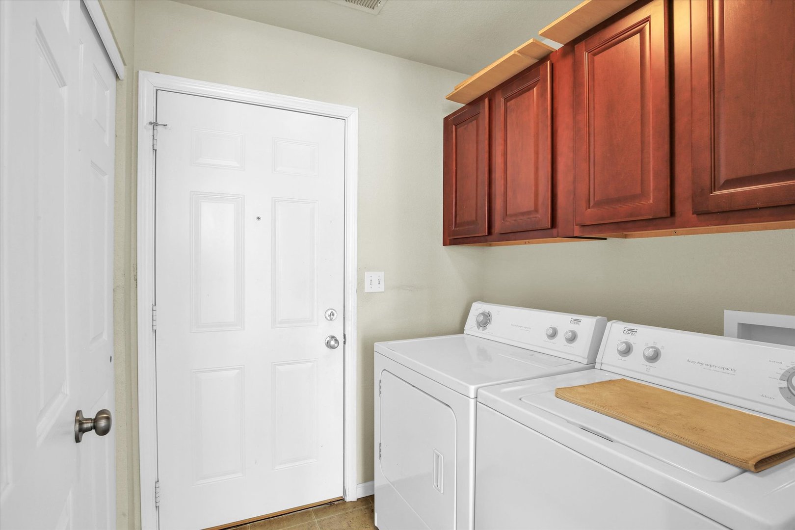501 Luria Lane Champaign, IL 61822 - Photo 19 of 33 a utility room with dryer and washer