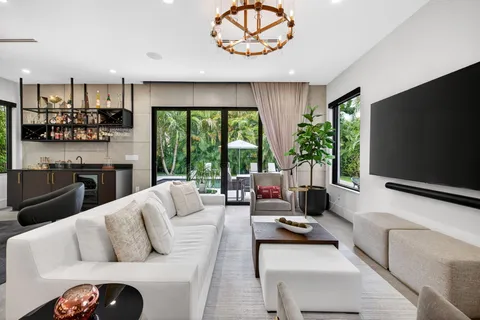 $3,195,000 | 1644 Northeast 4th Court, Fort Lauderdale, FL 33301