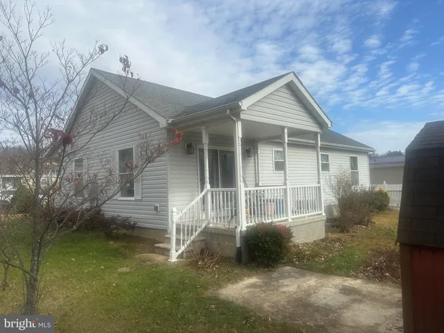 $155,000 | 14210 Walter Drive Southwest, Cumberland, MD 21502