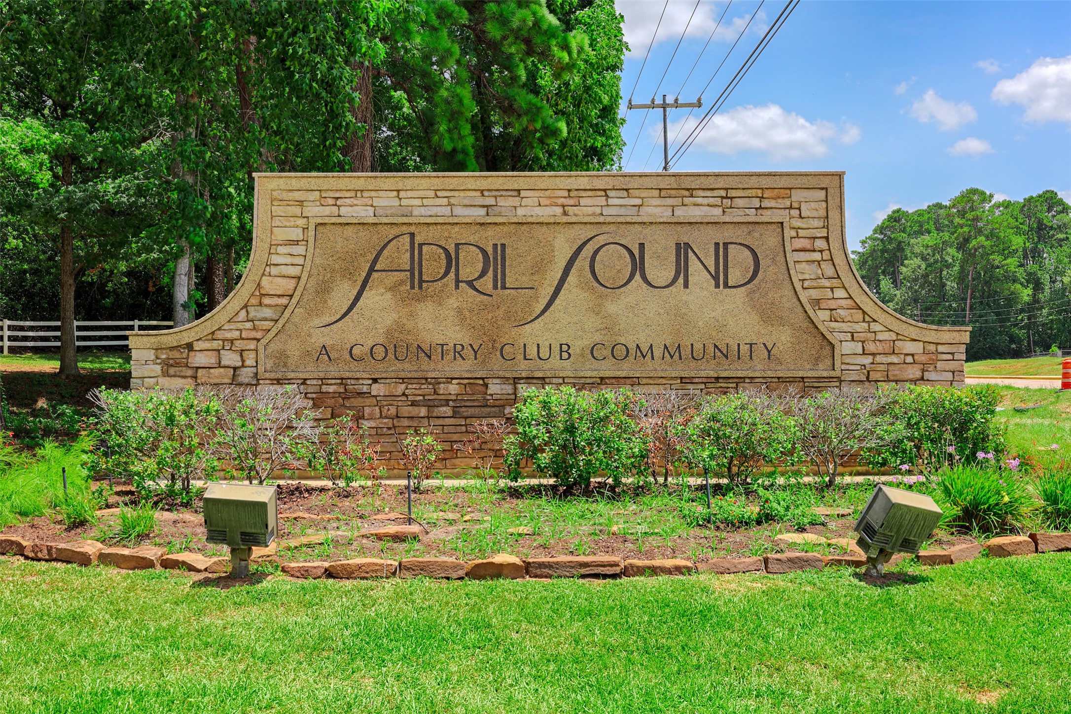34 April Hill Conroe, TX 77356 - Photo 28 of 33 Entrance to April Sound neighborhood.