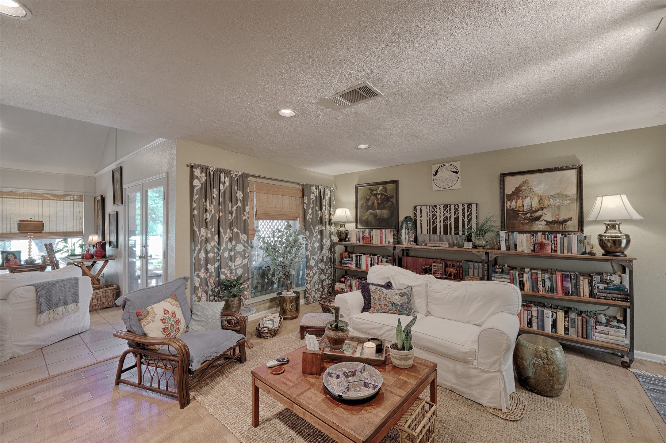 34 April Hill Conroe, TX 77356 - Photo 6 of 33 Another view of the living room.