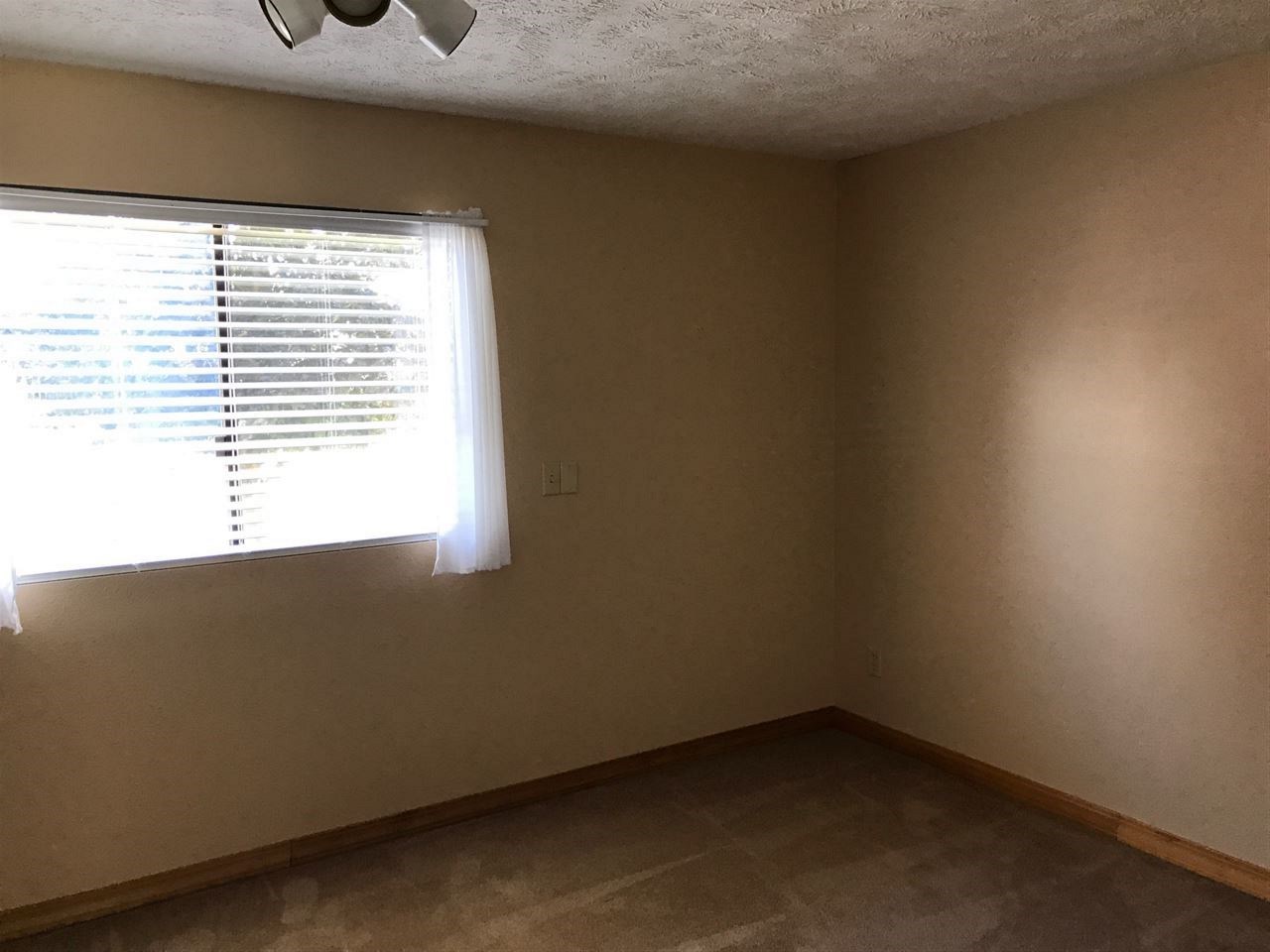 4817 North Calvin Road Spokane Valley, WA 99216 - Photo 11 of 20 Gallery Image 11