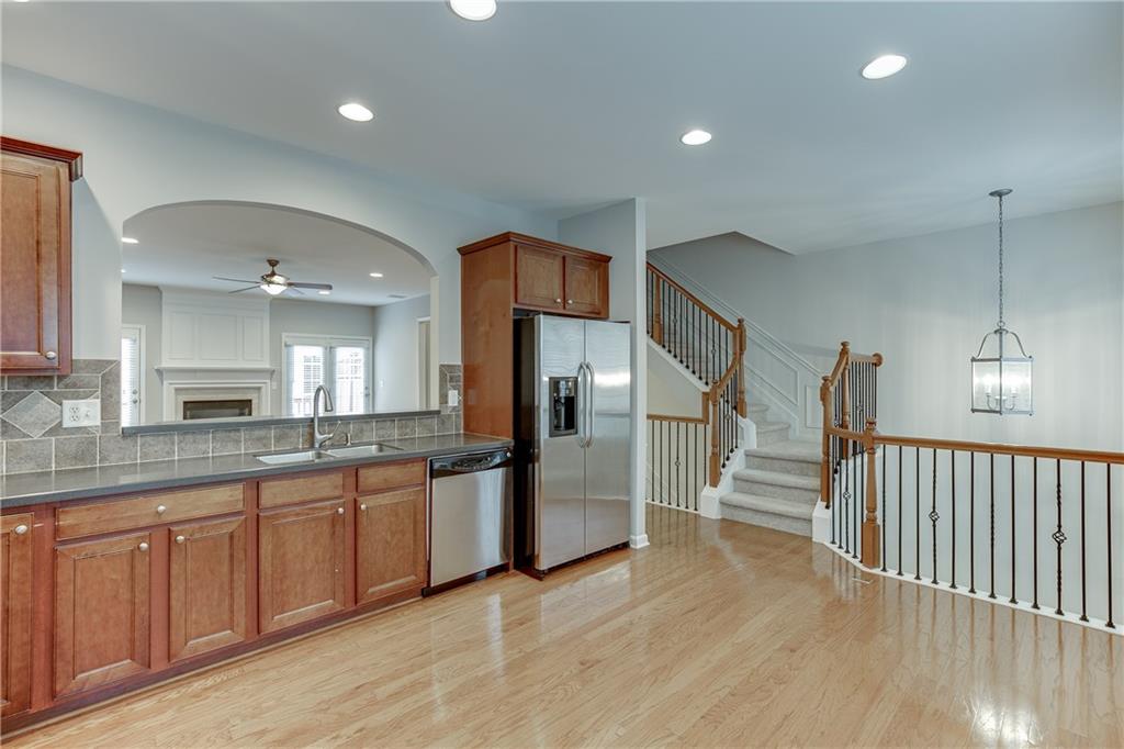 2801 Loftview Square Atlanta, GA 30339 - Photo 17 of 38
