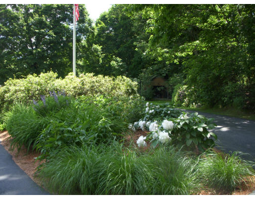 140 Concord Road Lincoln, MA 01773 - Photo 12 of 23
