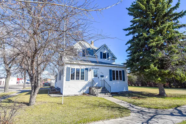 $204,999 | 203 East Fletcher Avenue, Warren, MN 56762