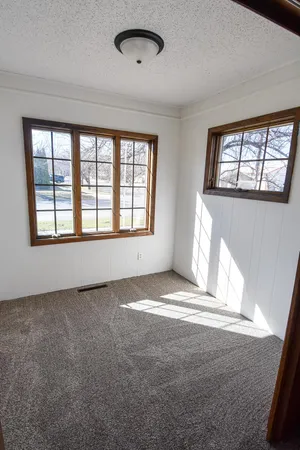 $204,999 | 203 East Fletcher Avenue, Warren, MN 56762