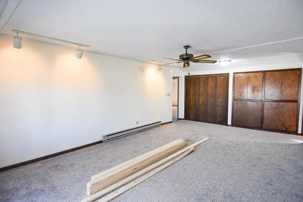 $204,999 | 203 East Fletcher Avenue, Warren, MN 56762