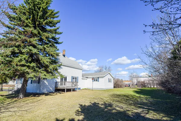 $204,999 | 203 East Fletcher Avenue, Warren, MN 56762