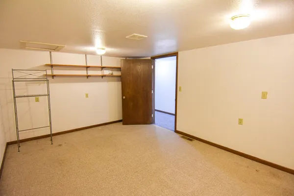 $204,999 | 203 East Fletcher Avenue, Warren, MN 56762