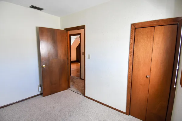 $204,999 | 203 East Fletcher Avenue, Warren, MN 56762