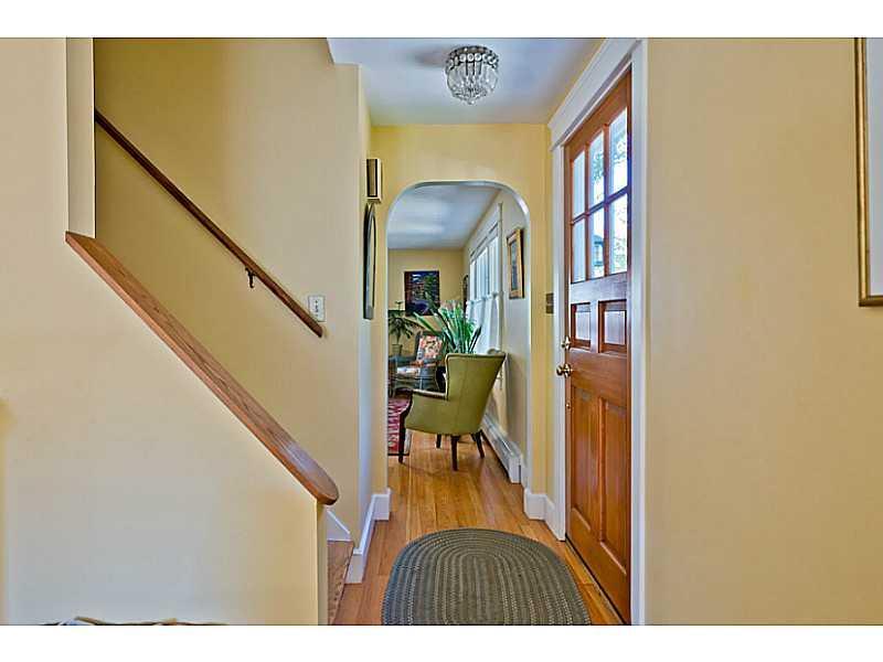 33 Edgewood Road South Portland, ME 04106 - Photo 6 of 32 Foyer.