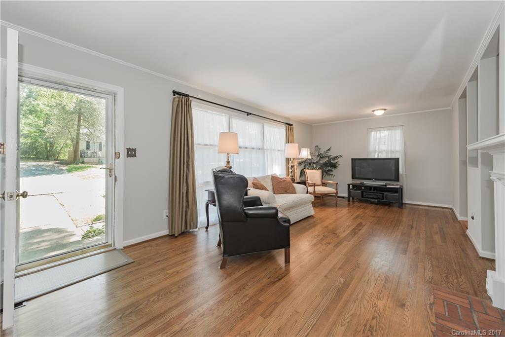 5140 Valley Stream Road Charlotte, NC 28209 - Photo 4 of 24 Gallery Image 4
