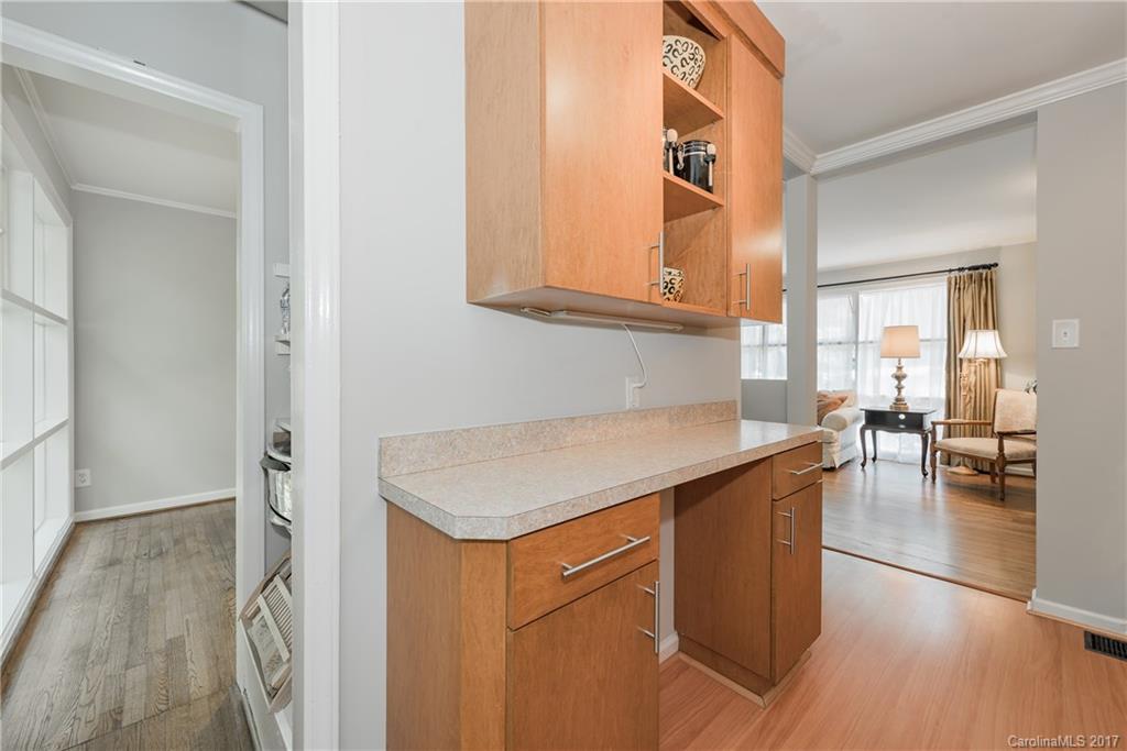5140 Valley Stream Road Charlotte, NC 28209 - Photo 9 of 24 Gallery Image 9