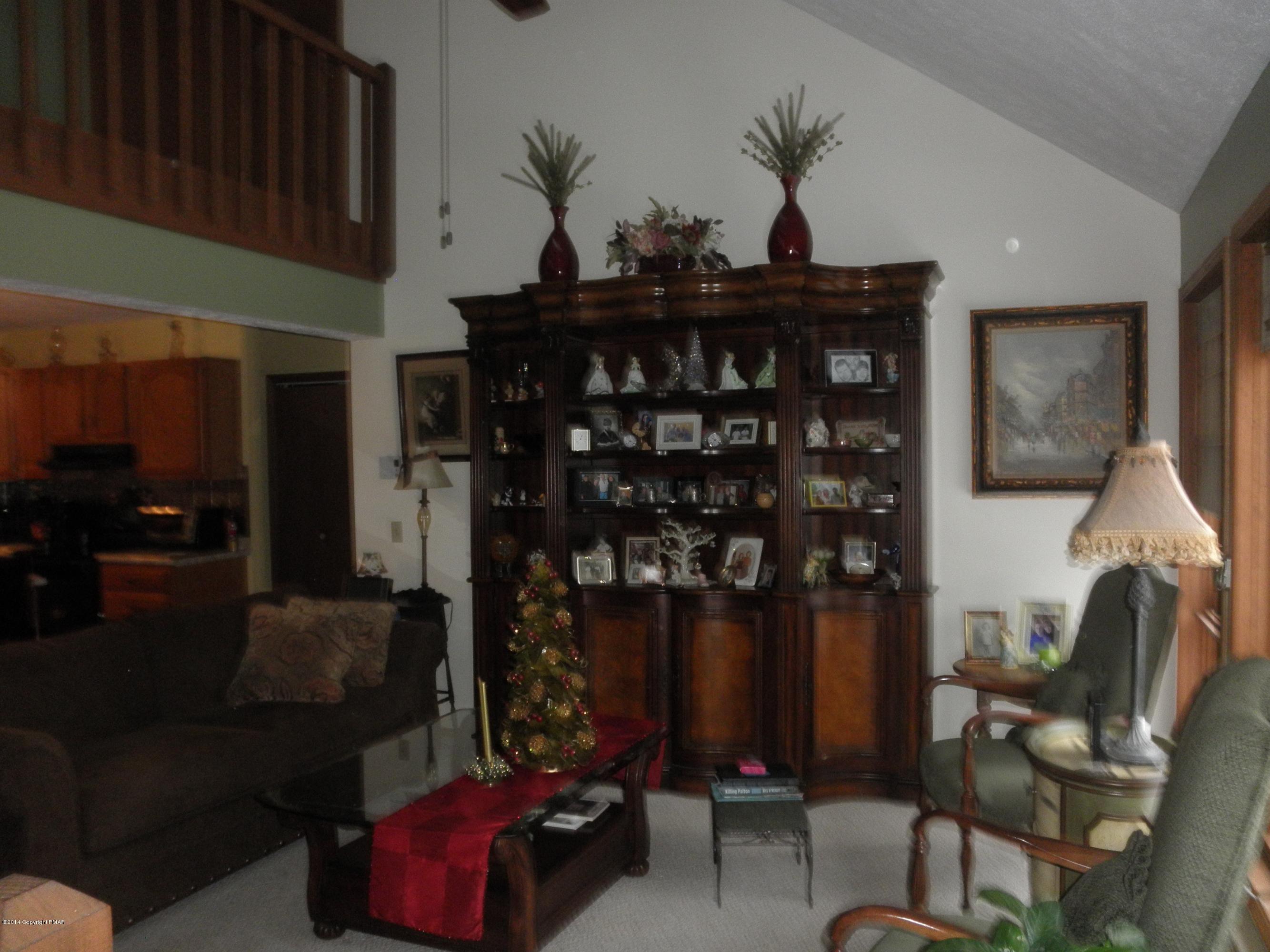 1025 Ridge Road Newfoundland, PA 18445 - Photo 10 of 45 Living Room from Foyer