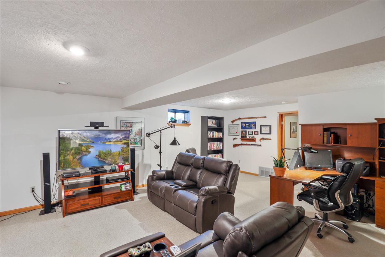 18005 North Saddle Hill Road Colbert, WA 99005 - Photo 15 of 20