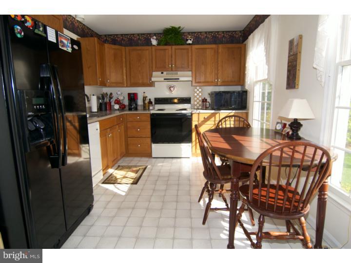 2810 Hampton Lane Sinking Spring, PA 19608 - Photo 4 of 23