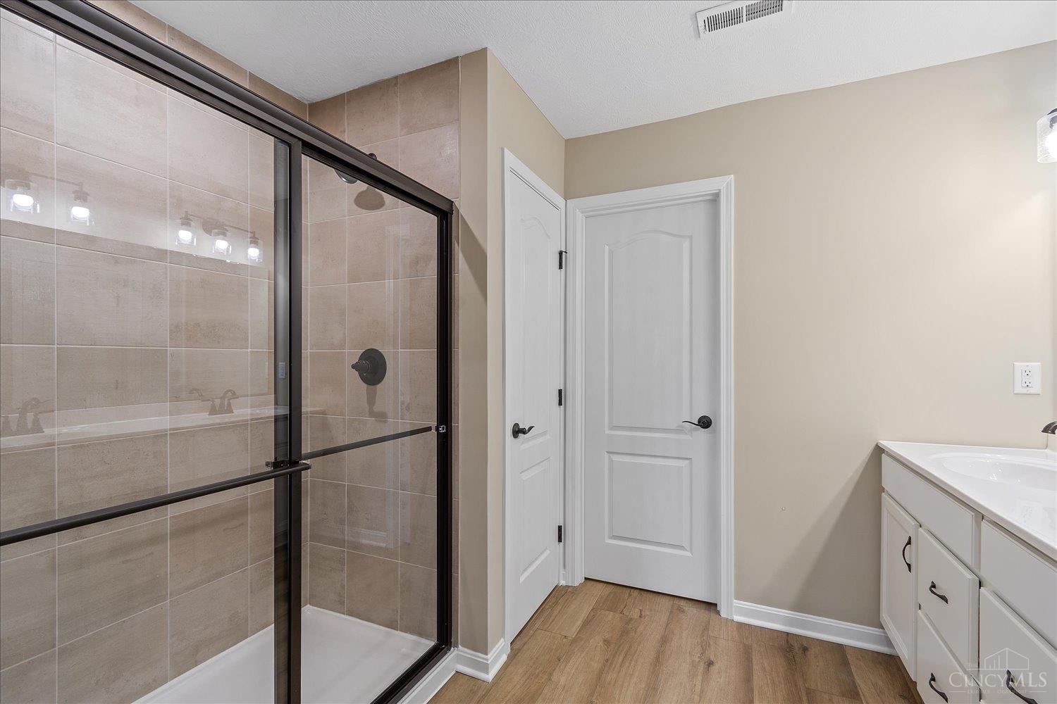 547 Tradition Ridge, Unit 81301 Cincinnati, OH 45245 - Photo 17 of 37