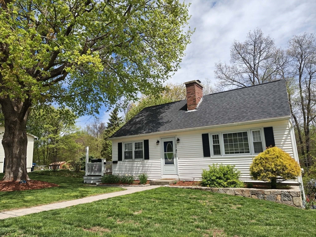 25 Manor Road Auburn, MA 01501 - Photo 2 of 12
