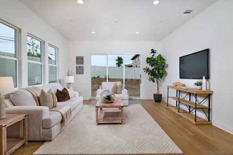 $1,250,000 | 789 Michael Ct Vista, Vista, CA 92081