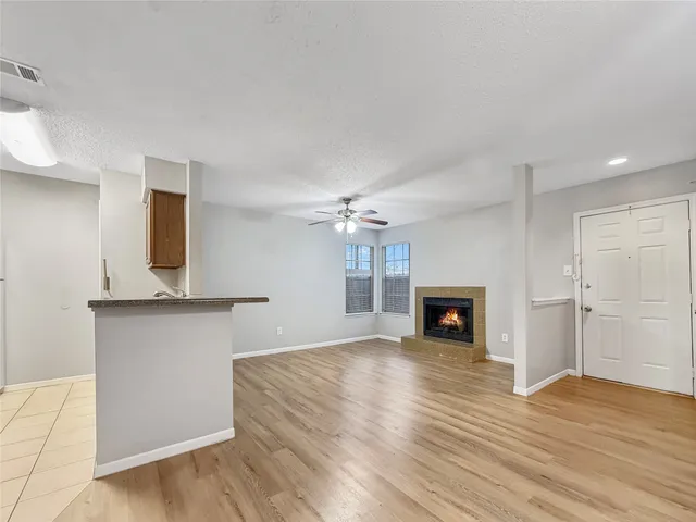 $1,350 | 25144 Budde Road, Unit 2, Spring, TX 77380