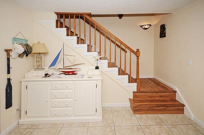 1106 Russell Drive Boca Raton, FL 33487 - Photo 15 of 24 entryway_700