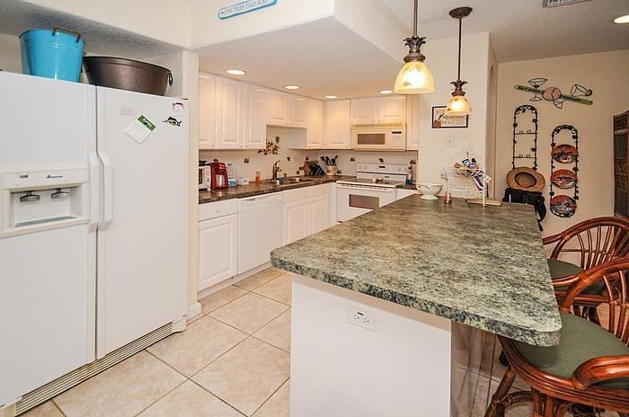 1106 Russell Drive Boca Raton, FL 33487 - Photo 21 of 24 kitchen_700