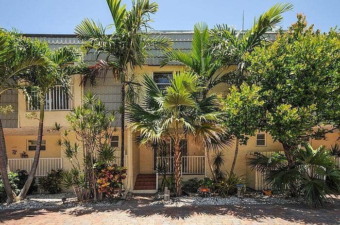 1106 Russell Drive Boca Raton, FL 33487 - Photo 8 of 24 front view