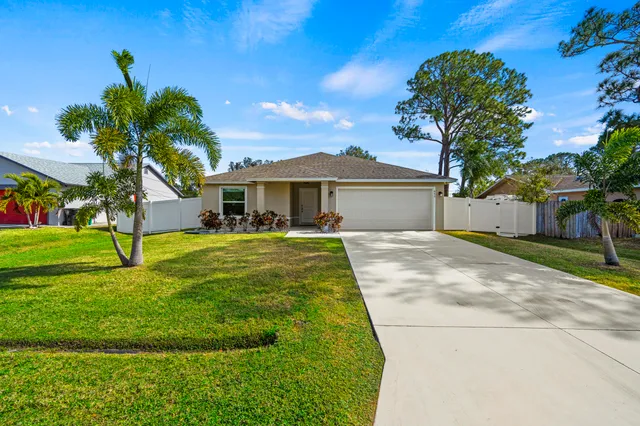 $415,000 | 643 Southwest Curry Street, Port St. Lucie, FL 34983
