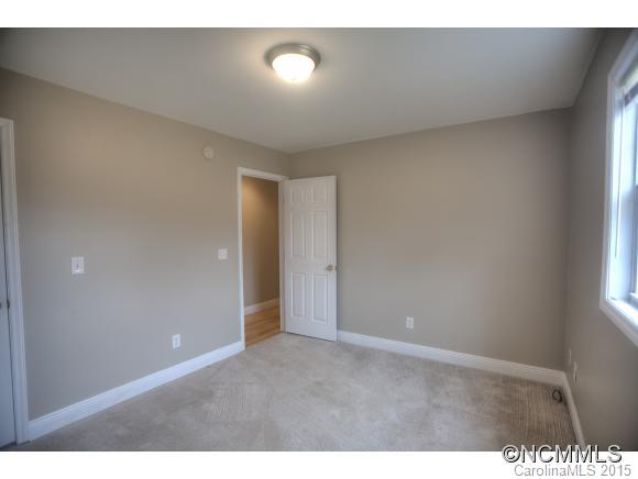 18 Barclay Road Candler, NC 28715 - Photo 9 of 14 Gallery Image 9