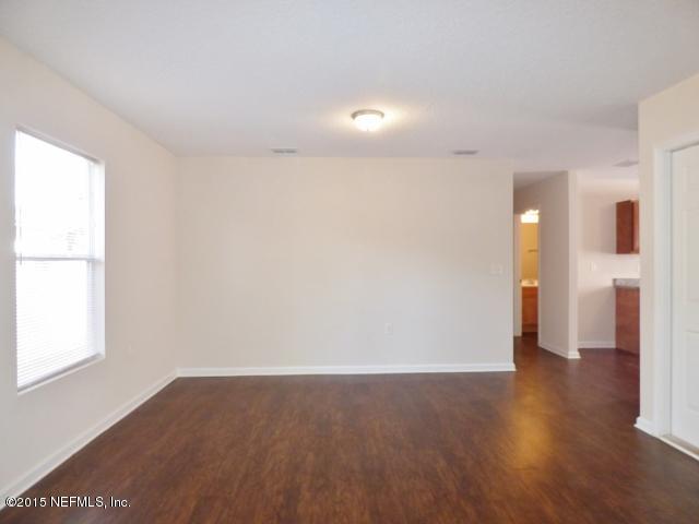 8211 Firetower Road Jacksonville, FL 32210 - Photo 3 of 9 3 (640x480)