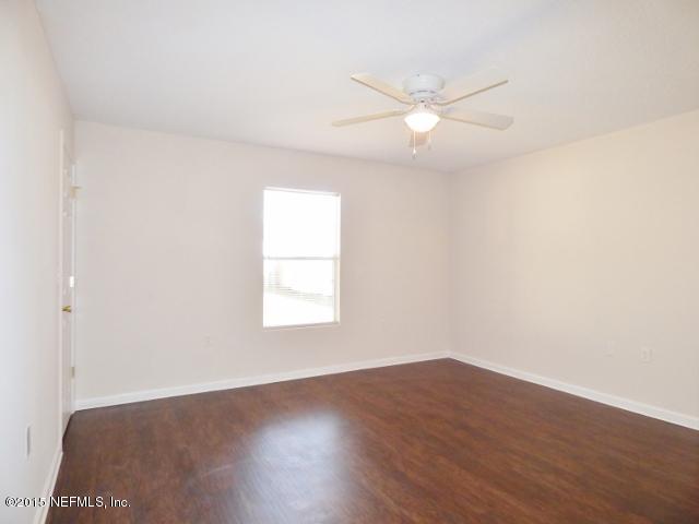 8211 Firetower Road Jacksonville, FL 32210 - Photo 5 of 9 5 (640x480)