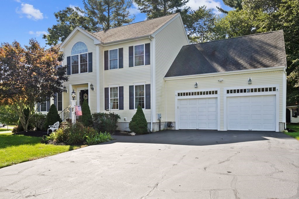 71 Cardinal Circle Raynham, MA 02767 - Photo 3 of 40 Gallery Image 3