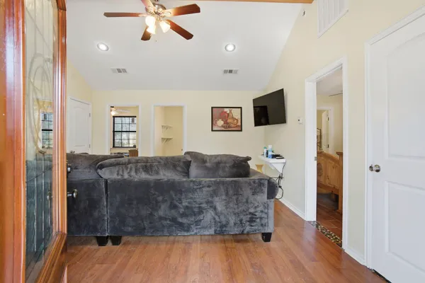 $135,000 | 90 Roatan Drive, Point Blank, TX 77364