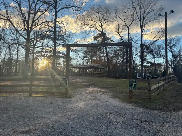 $135,000 | 90 Roatan Drive, Point Blank, TX 77364