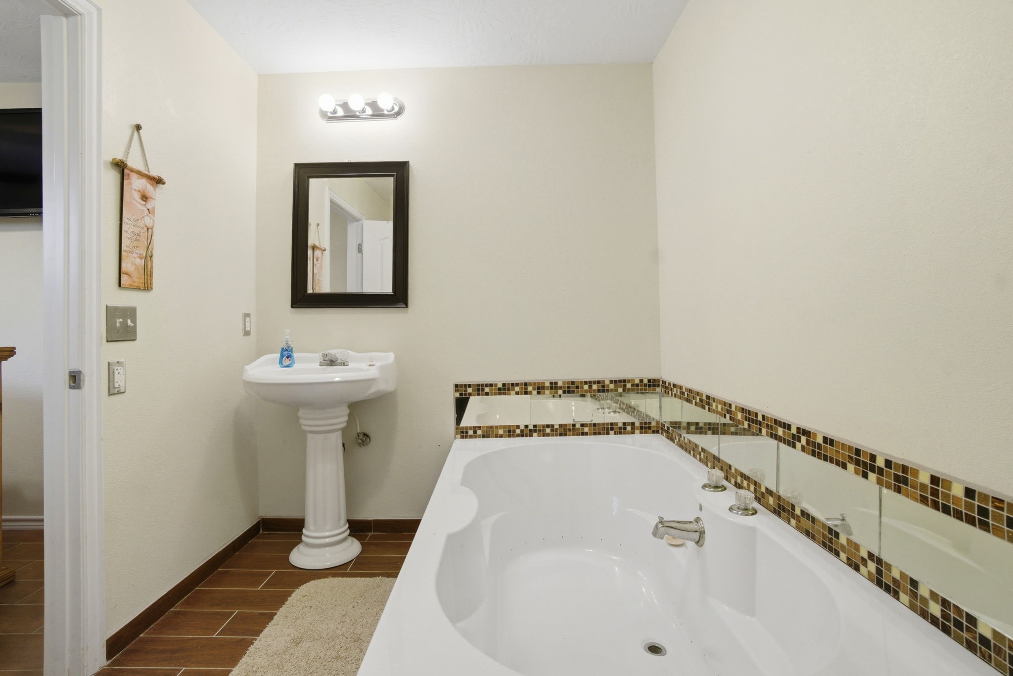 90 Roatan Drive Point Blank, TX 77364 - Photo 9 of 24 Primary Bath